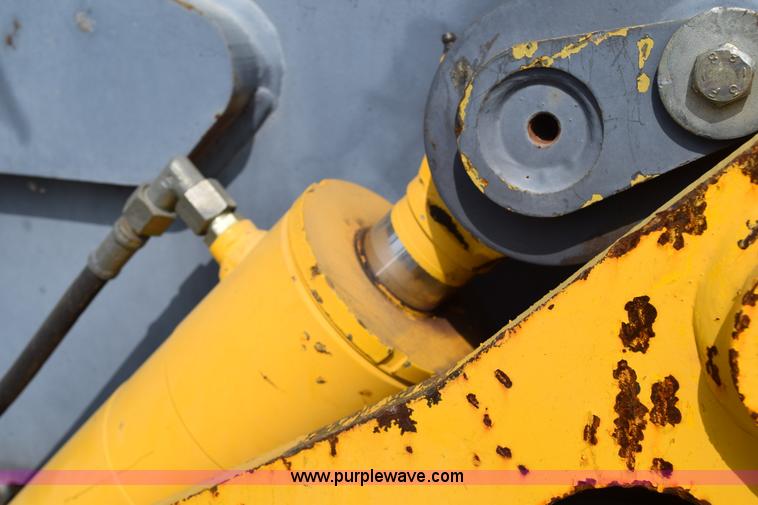 image for item L2568 1999 New Holland LM840 telehandler