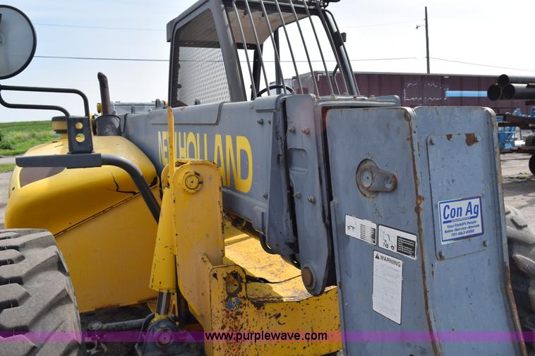 image for item L2568 1999 New Holland LM840 telehandler