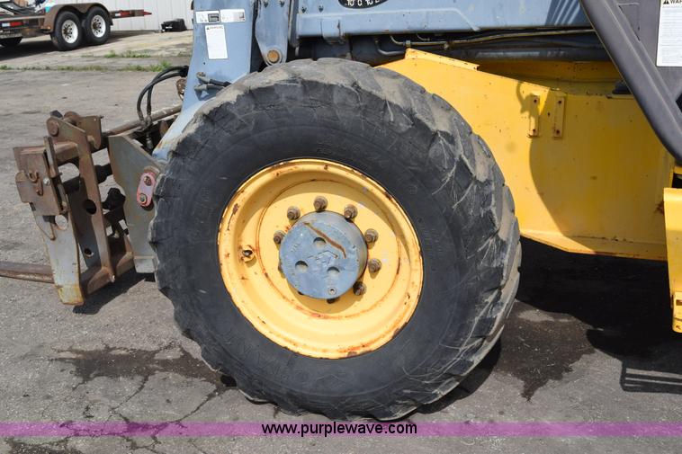 image for item L2568 1999 New Holland LM840 telehandler