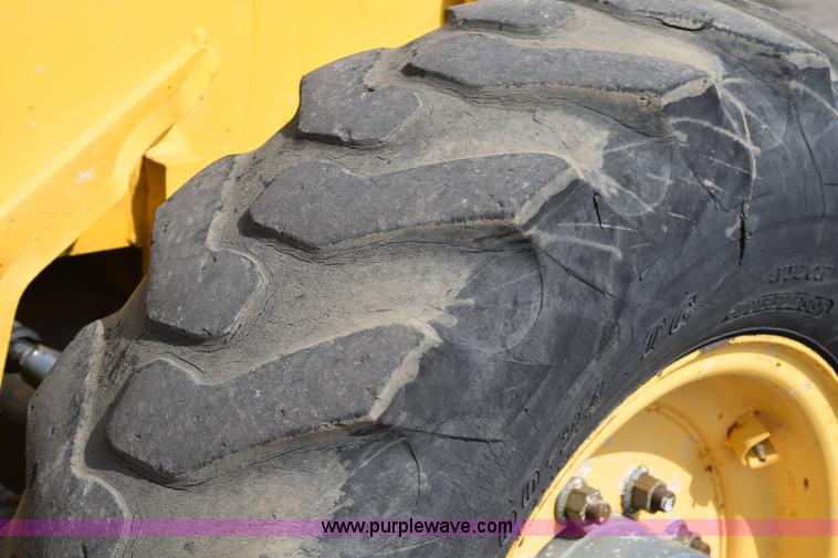 image for item L2568 1999 New Holland LM840 telehandler