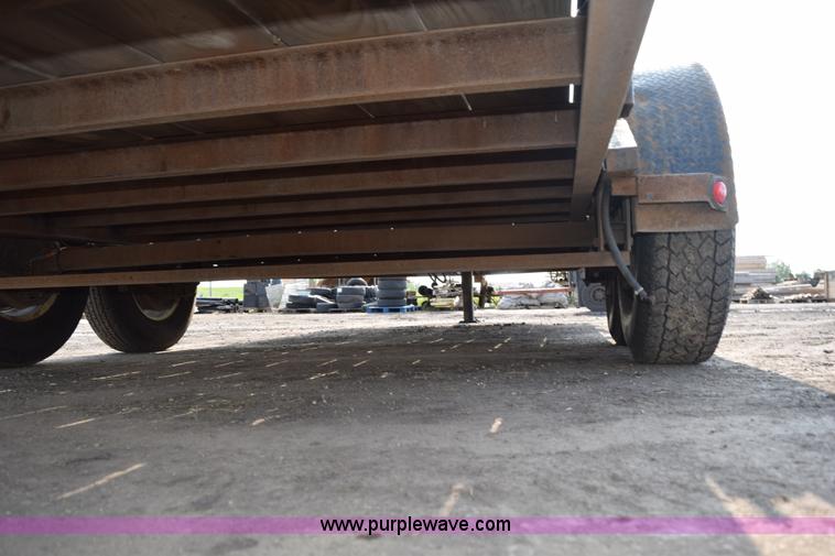 image for item L2576 2009 Tarnel equipment trailer