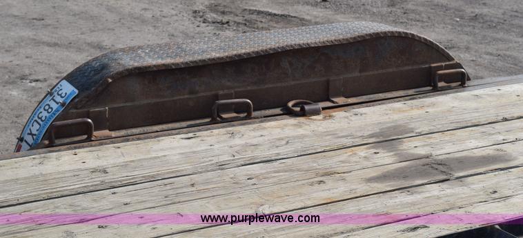 image for item L2576 2009 Tarnel equipment trailer