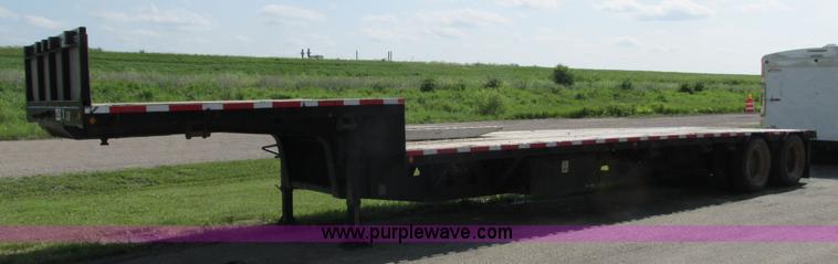 image for item L2630 1999 Trail King TK70LC5-402 equipment trailer