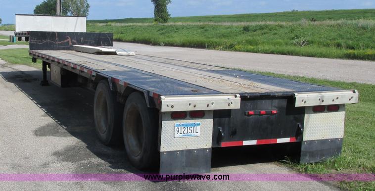 image for item L2630 1999 Trail King TK70LC5-402 equipment trailer