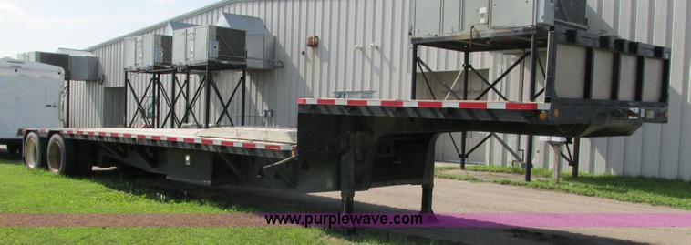 image for item L2630 1999 Trail King TK70LC5-402 equipment trailer