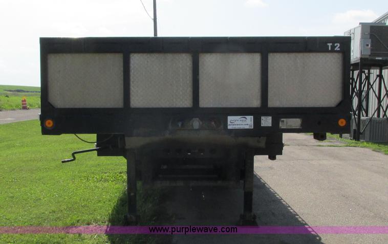 image for item L2630 1999 Trail King TK70LC5-402 equipment trailer