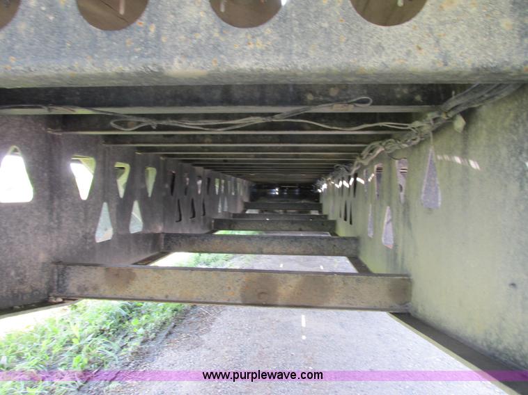 image for item L2630 1999 Trail King TK70LC5-402 equipment trailer