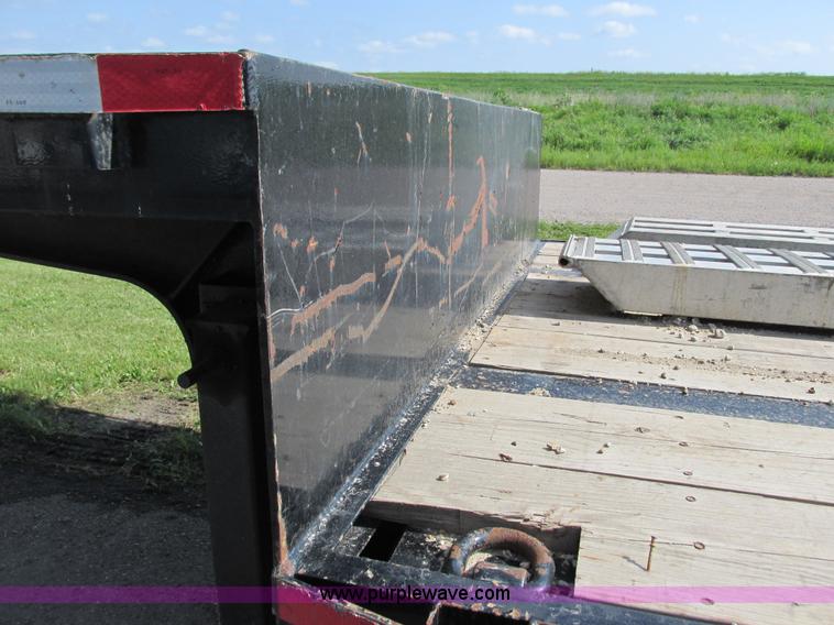 image for item L2630 1999 Trail King TK70LC5-402 equipment trailer