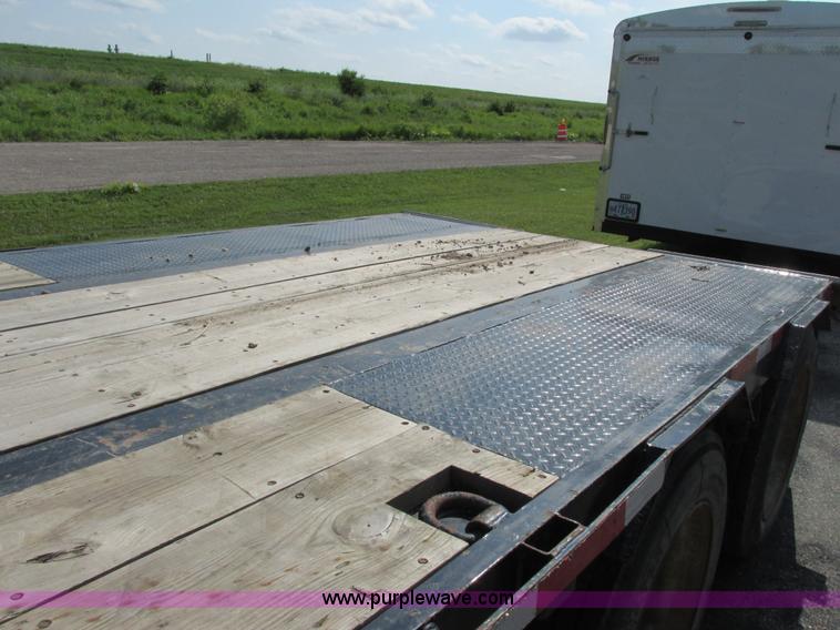image for item L2630 1999 Trail King TK70LC5-402 equipment trailer