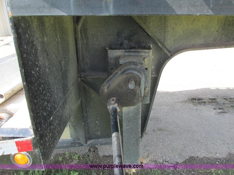 image for item L2630 1999 Trail King TK70LC5-402 equipment trailer