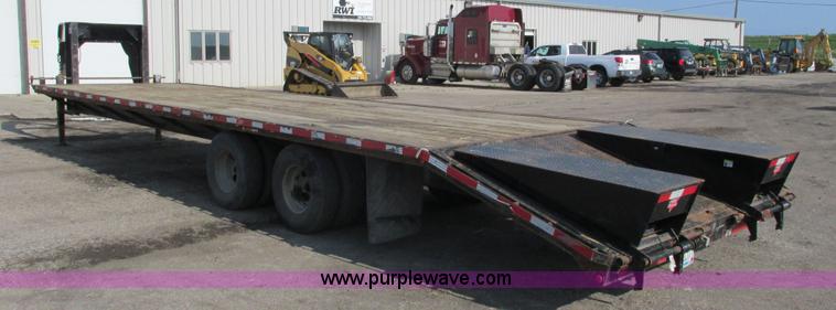 image for item L2635 2007 ABU 10234DG212 equipment trailer