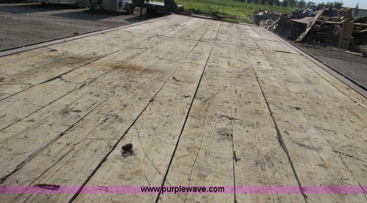 image for item L2635 2007 ABU 10234DG212 equipment trailer