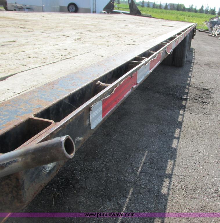 image for item L2635 2007 ABU 10234DG212 equipment trailer