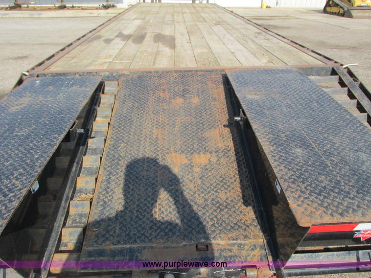 image for item L2635 2007 ABU 10234DG212 equipment trailer