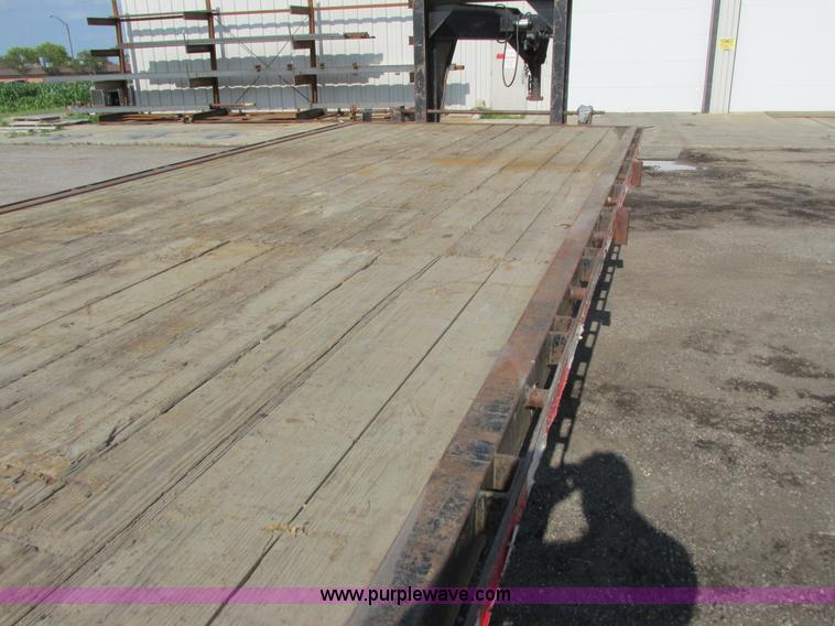 image for item L2635 2007 ABU 10234DG212 equipment trailer