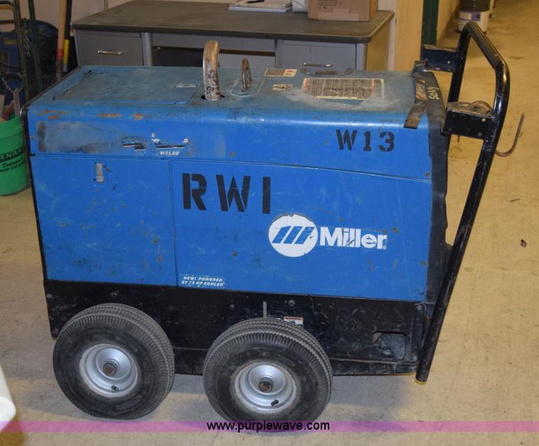 image for item L2643 Miller Trailblazer 275 DC welder