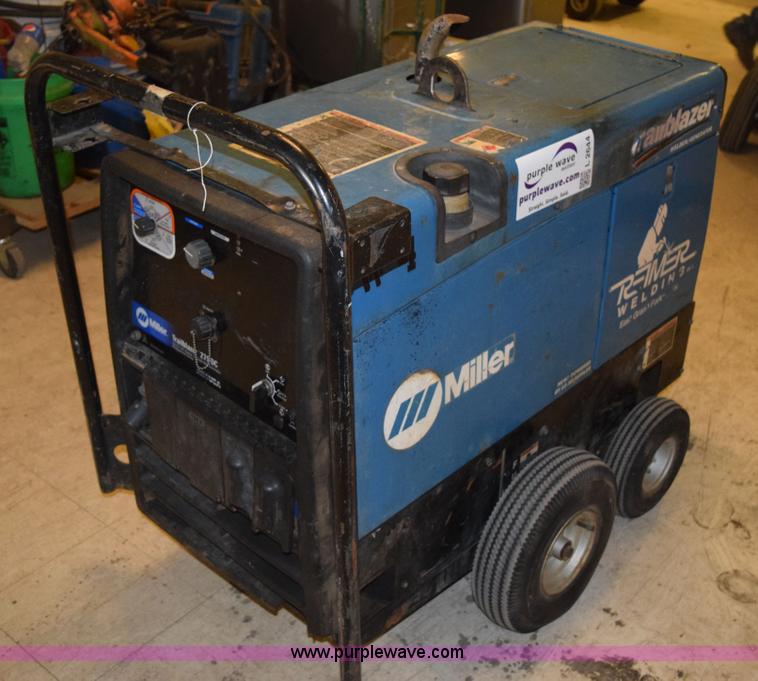 image for item L2644 Miller Trailblazer 275 DC welder