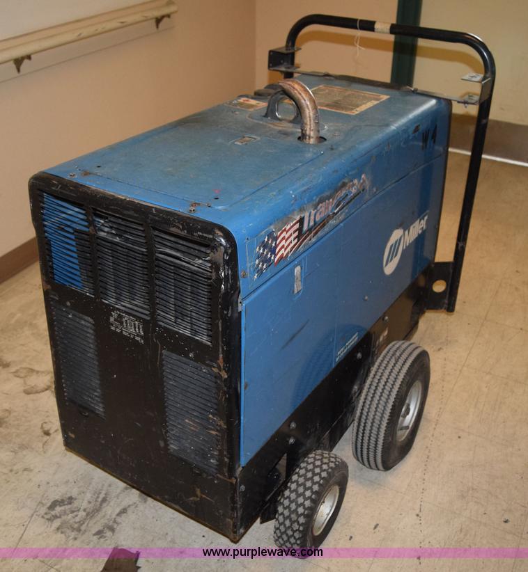 image for item L2644 Miller Trailblazer 275 DC welder