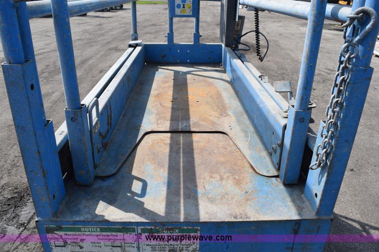 image for item L2650 Genie GS1730 scissor lift
