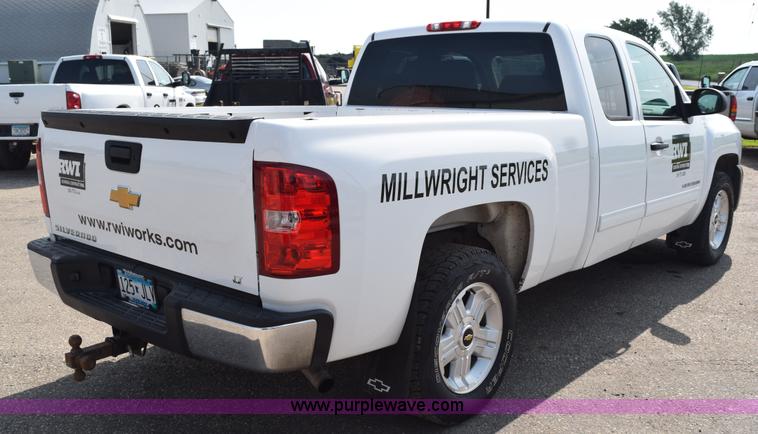 image for item L2651 2012 Chevrolet Silverado 1500 Ext. Cab pickup truck