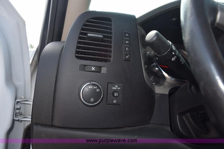 image for item L2651 2012 Chevrolet Silverado 1500 Ext. Cab pickup truck