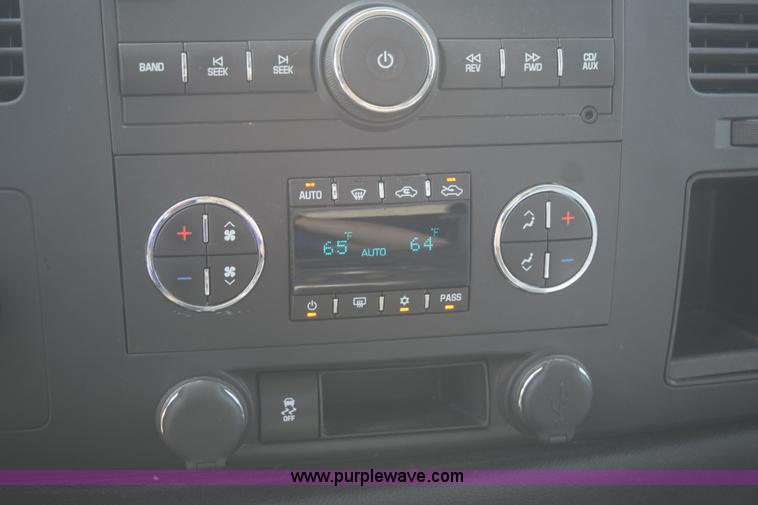 image for item L2651 2012 Chevrolet Silverado 1500 Ext. Cab pickup truck