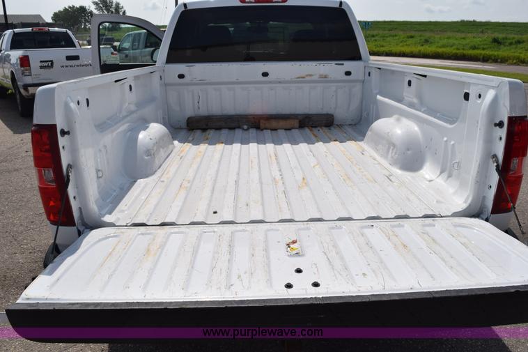 image for item L2651 2012 Chevrolet Silverado 1500 Ext. Cab pickup truck