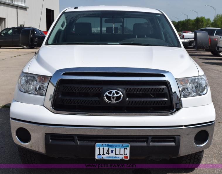 image for item L2653 2013 Toyota Tundra double cab pickup truck