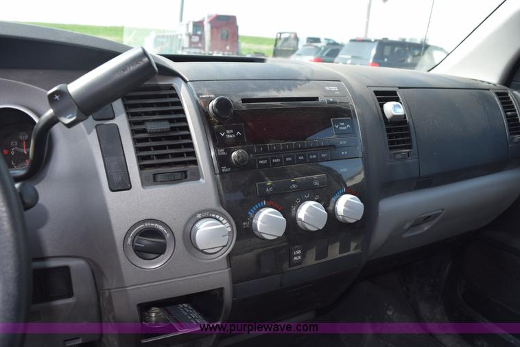 image for item L2653 2013 Toyota Tundra double cab pickup truck