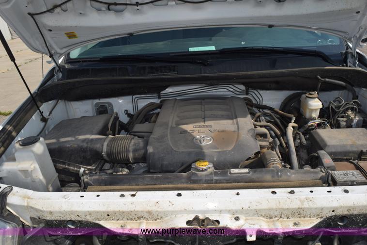 image for item L2653 2013 Toyota Tundra double cab pickup truck