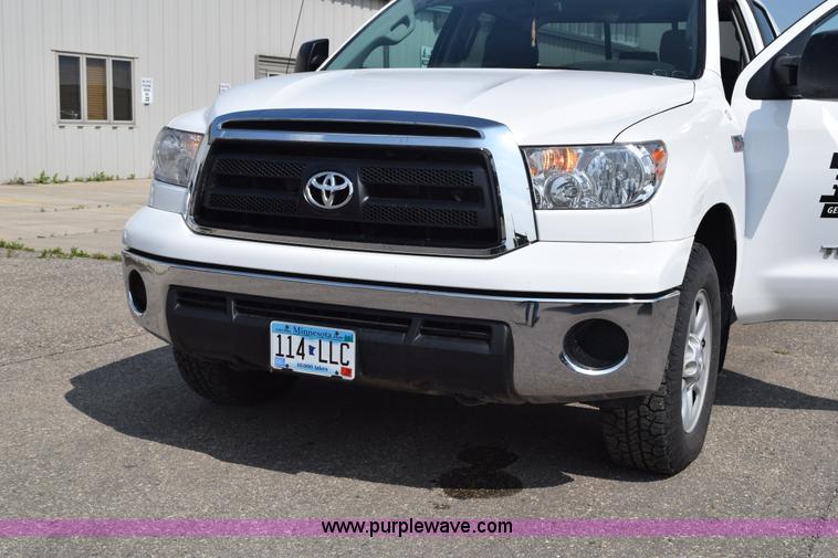 image for item L2653 2013 Toyota Tundra double cab pickup truck