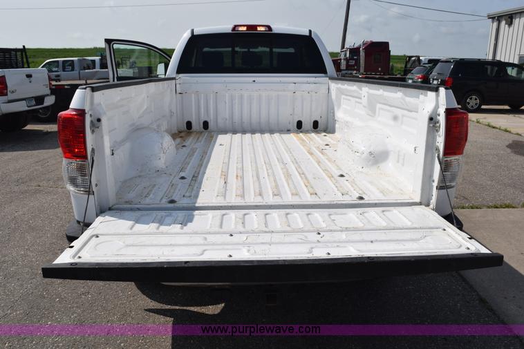 image for item L2653 2013 Toyota Tundra double cab pickup truck