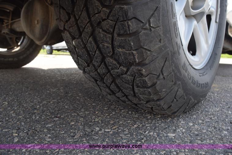 image for item L2653 2013 Toyota Tundra double cab pickup truck