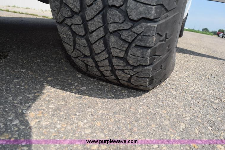 image for item L2653 2013 Toyota Tundra double cab pickup truck