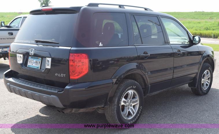 image for item L2654 2004 Honda Pilot EX SUV