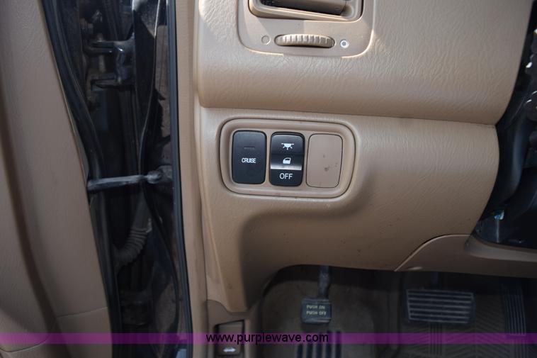 image for item L2654 2004 Honda Pilot EX SUV