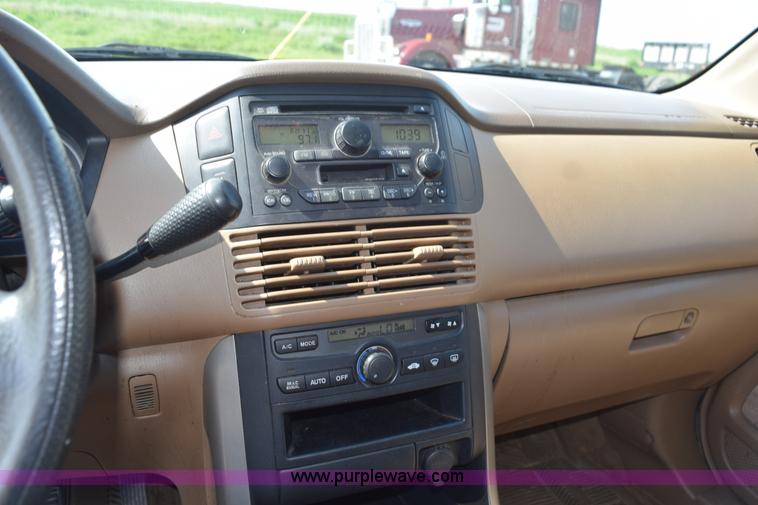 image for item L2654 2004 Honda Pilot EX SUV