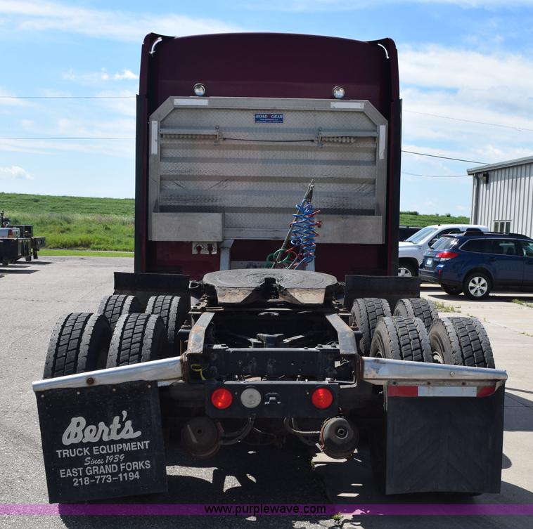 image for item L2655 2001 Kenworth W900L semi truck