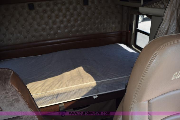 image for item L2655 2001 Kenworth W900L semi truck