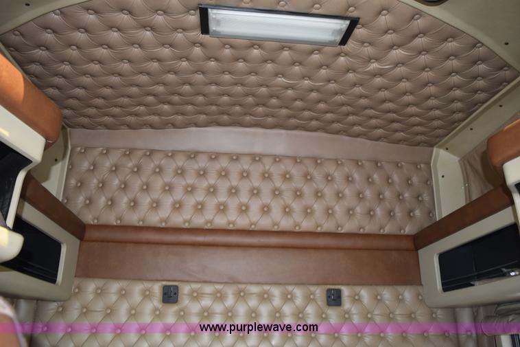 image for item L2655 2001 Kenworth W900L semi truck