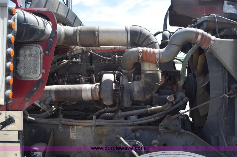 image for item L2655 2001 Kenworth W900L semi truck