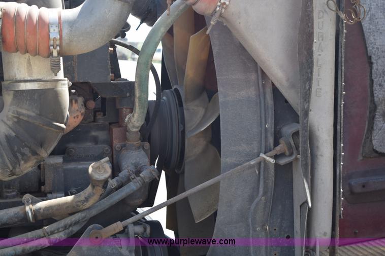 image for item L2655 2001 Kenworth W900L semi truck