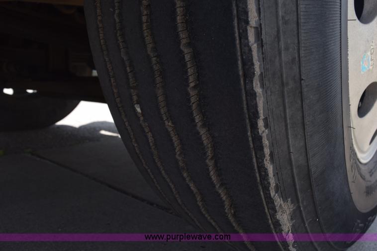 image for item L2655 2001 Kenworth W900L semi truck