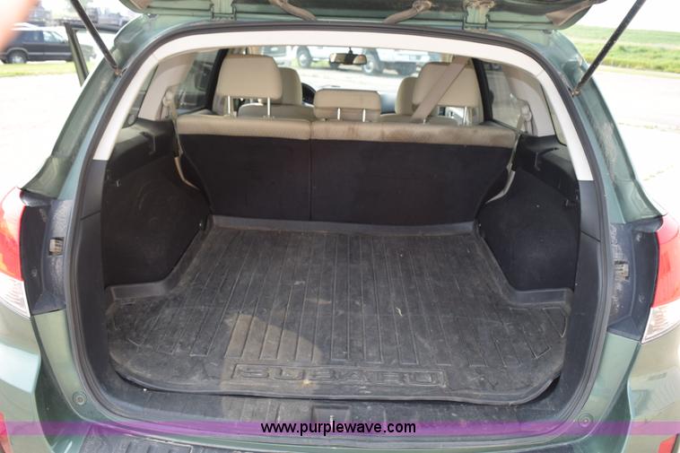 image for item L2656 2011 Subaru Outback