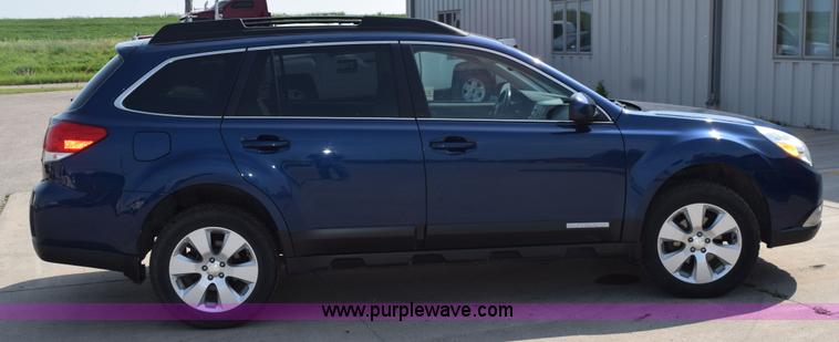 image for item L2679 2011 Subaru Outback