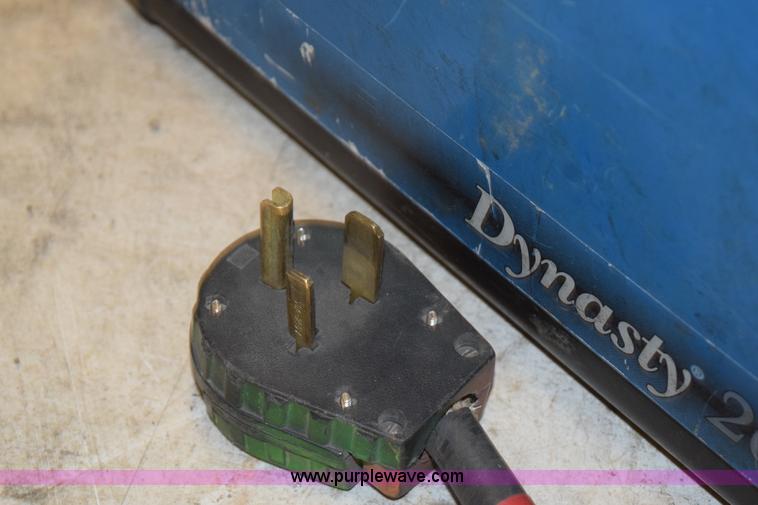 image for item L3268 Miller Dynasty 200 tig welder