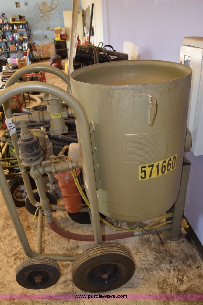 image for item L3314 2003 Clemco sand blaster