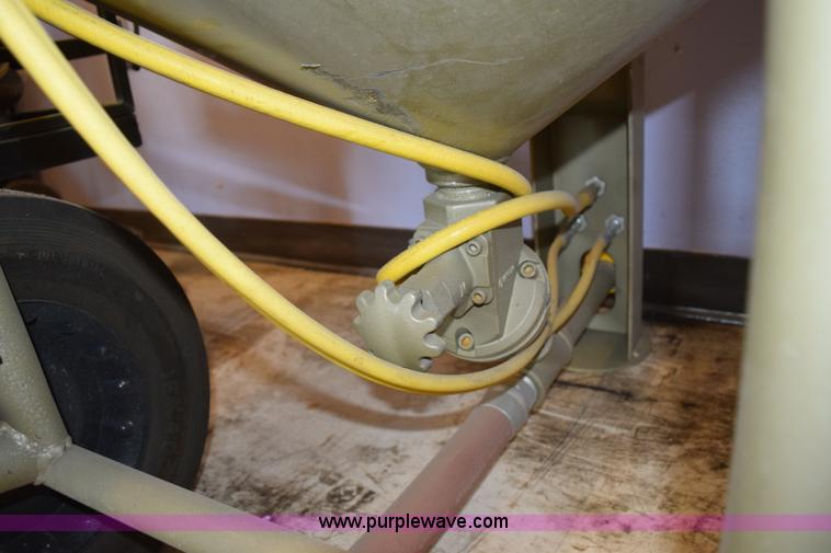 image for item L3314 2003 Clemco sand blaster