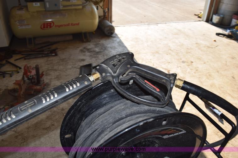 image for item L3325 Aaladin 13-325SC steam cleaner