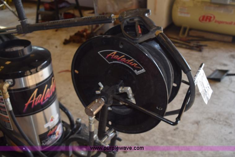 image for item L3325 Aaladin 13-325SC steam cleaner